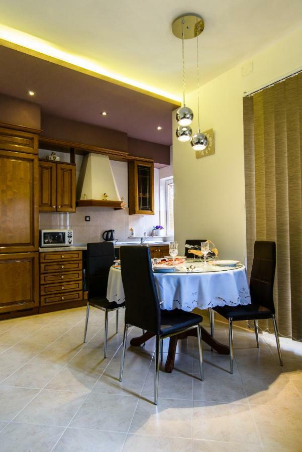 B-2you Apartment *